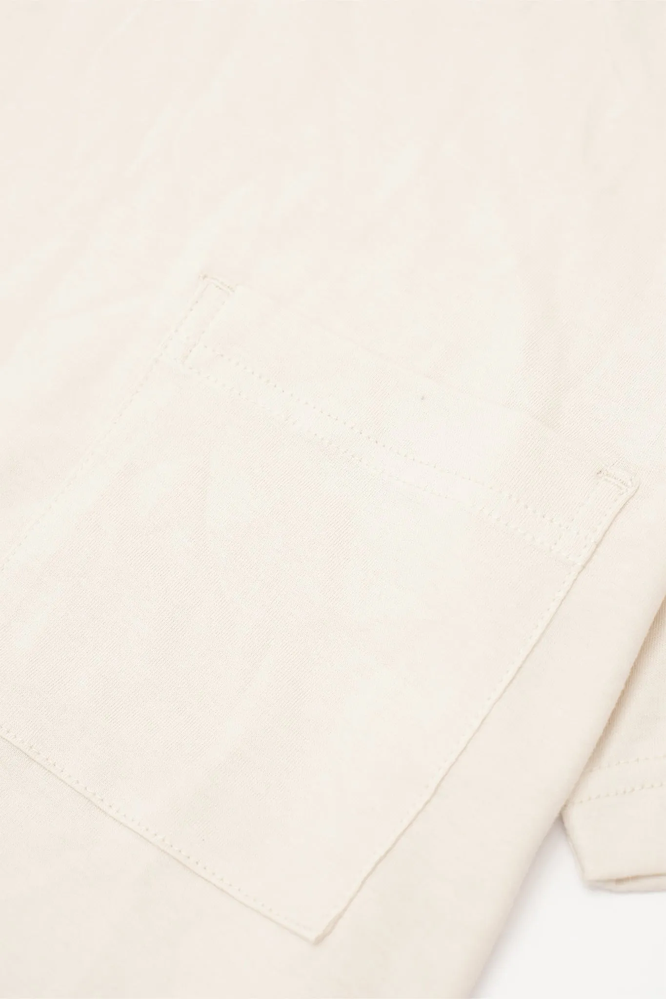 CLASSIC LITE POCKET TEE IN OAT