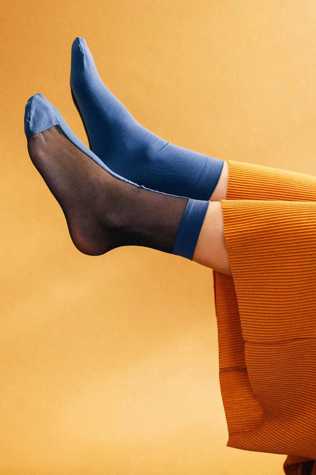 Dual Color Block Nylon Ankle Sock