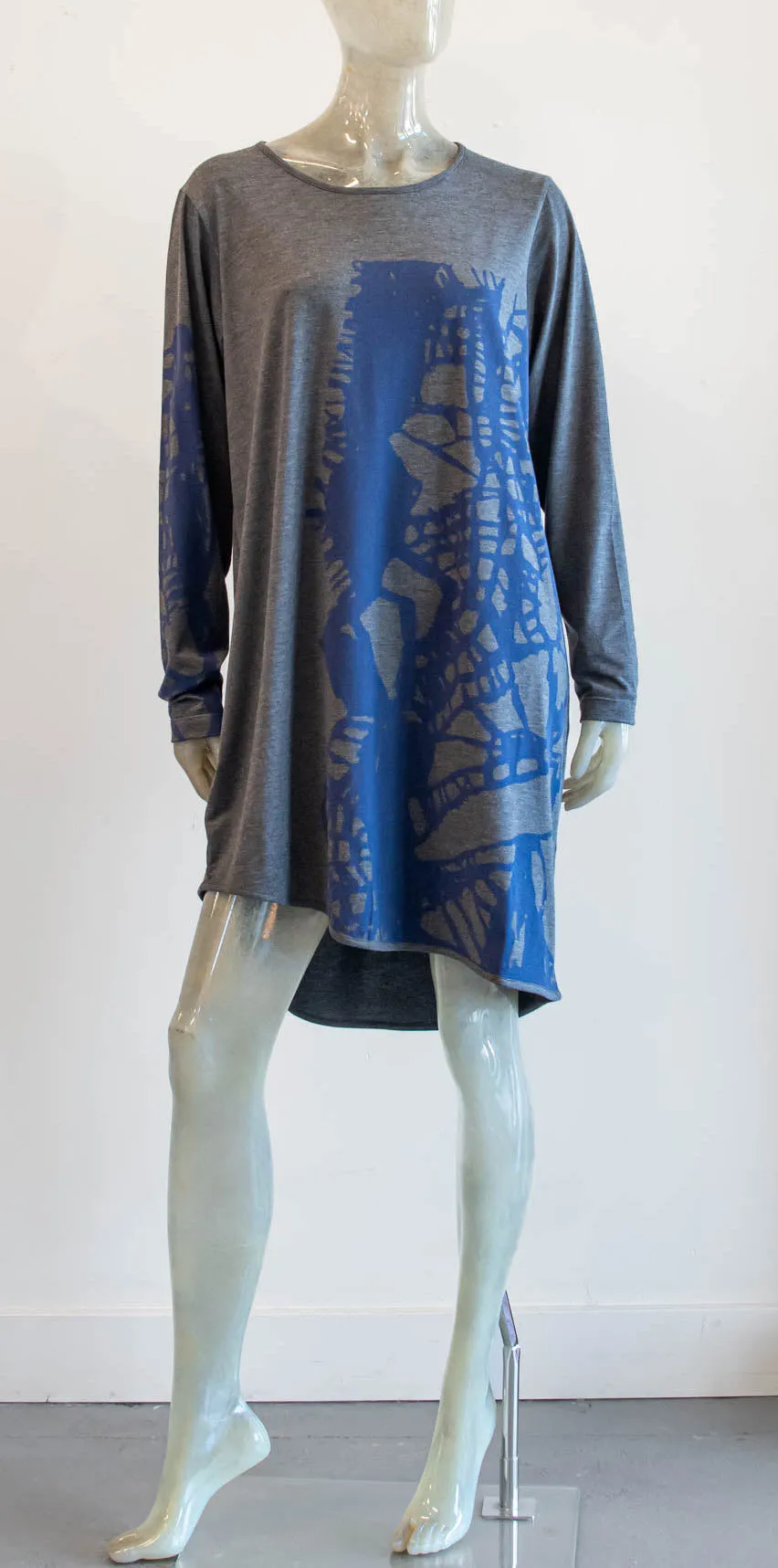Moyuru Tunic Graphic Print Dress