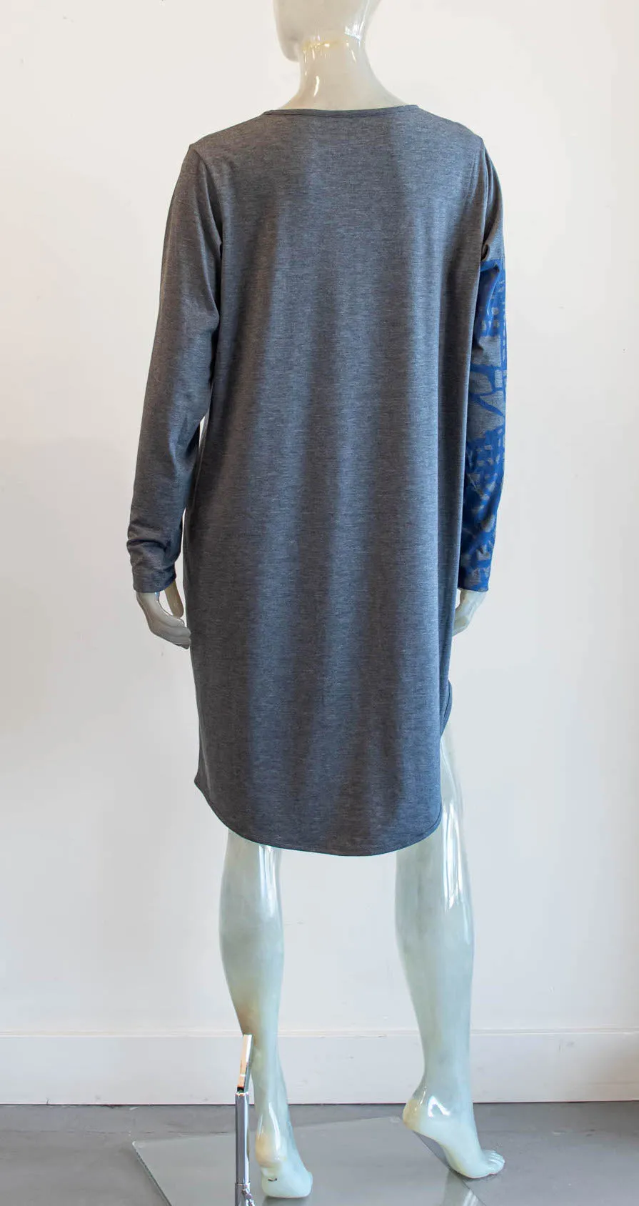 Moyuru Tunic Graphic Print Dress